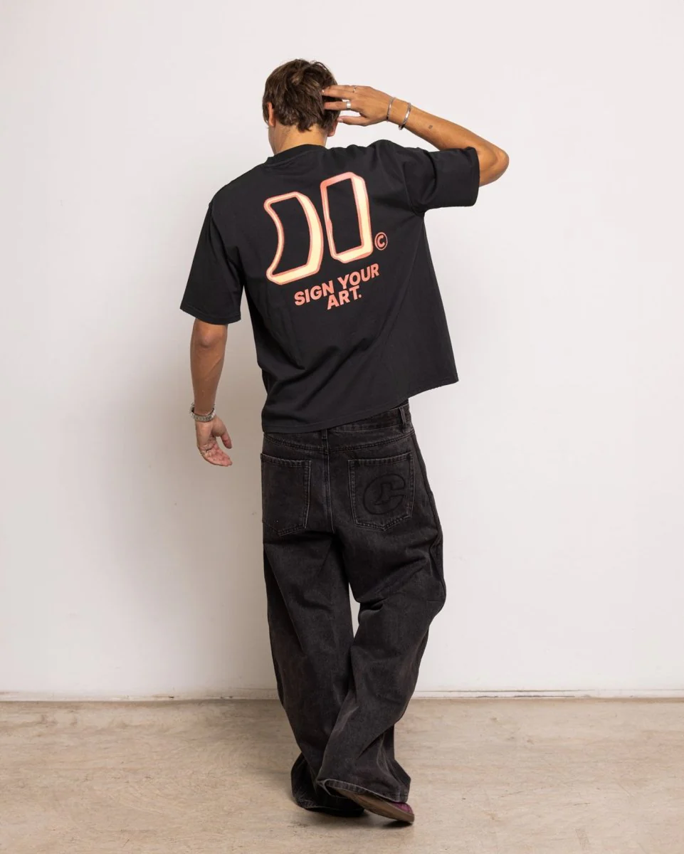 Iconic Black T-Shirt - Image 2
