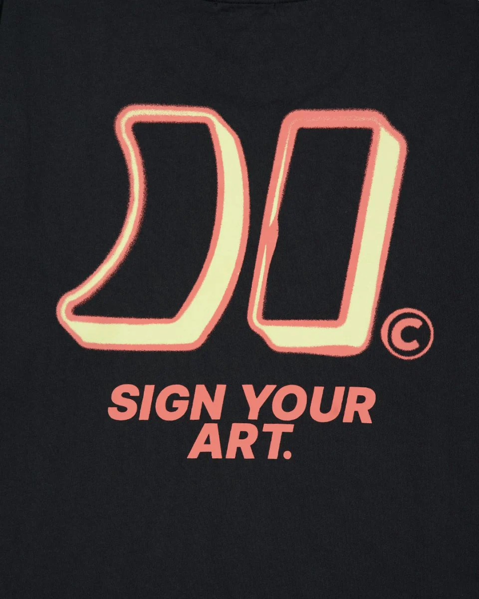 Iconic Black T-Shirt - Image 5