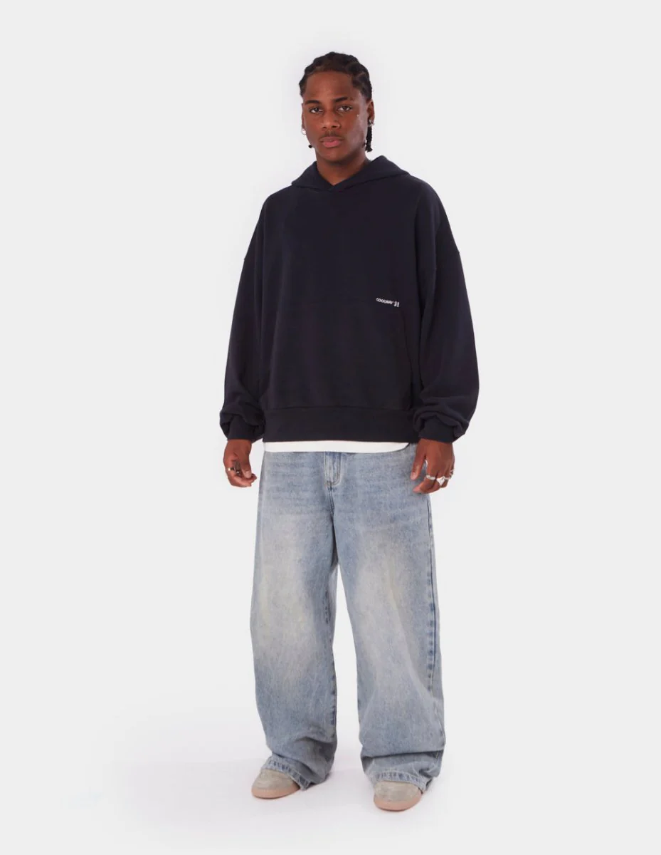 Roomy Black Hoodie - Image 3