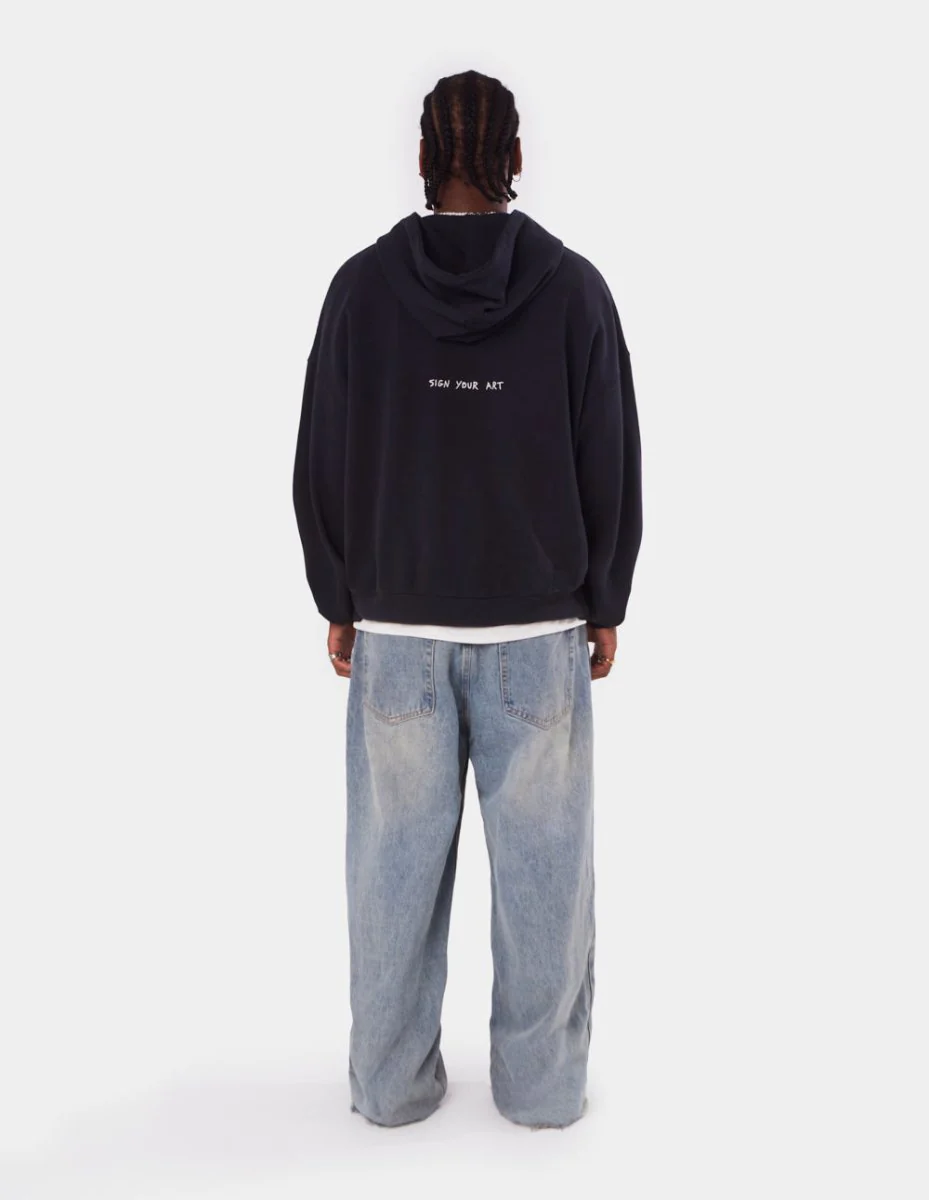 Roomy Black Hoodie - Image 4